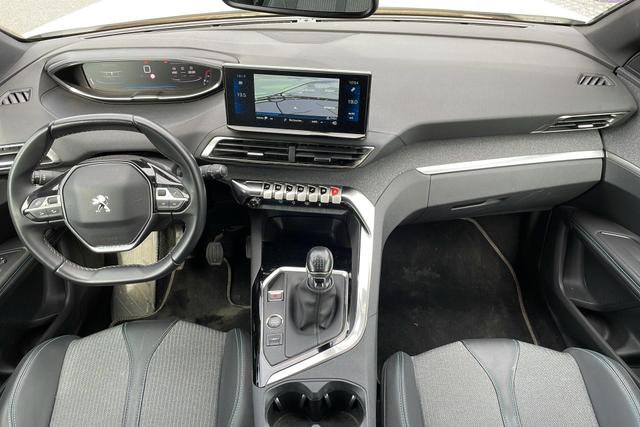 Peugeot 3008 Puretech 130ch S&S BVM6 Allure Pack 