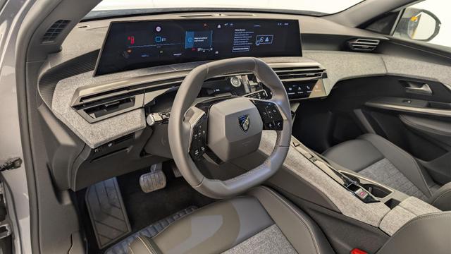 Peugeot 5008 HYBRID 145 CH E-DCS6 ALLURE 