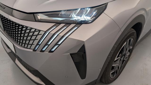 Peugeot 5008 HYBRID 145 CH E-DCS6 ALLURE 