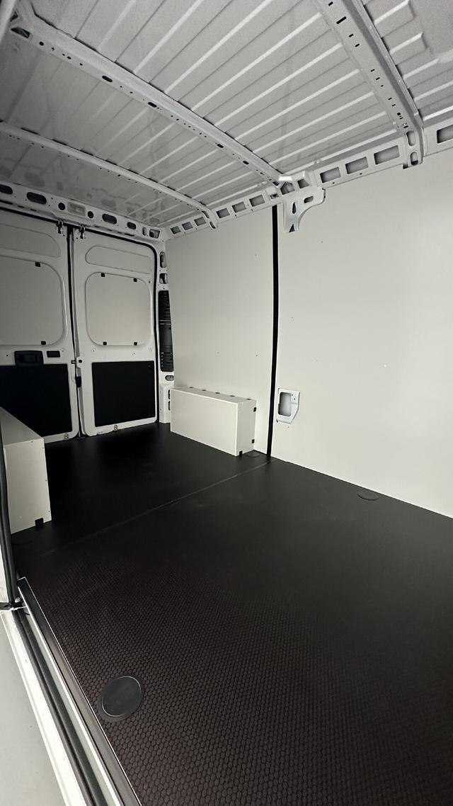 Peugeot Boxer Kastenwagen L2H2 3.3 