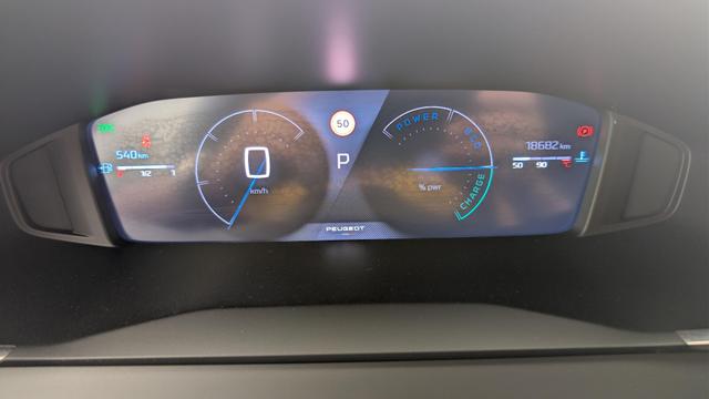 Peugeot 2008 Hybrid 145 e-DCS6 Allure 