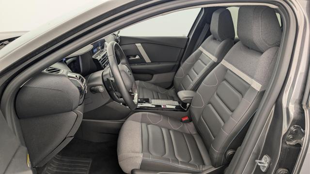 Citro&euml;n C4 PureTech 130 EAT8 Max 