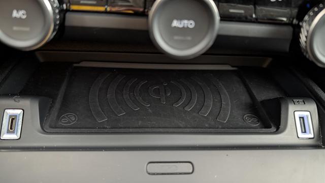 Citro&euml;n C4 PureTech 130 EAT8 Max 