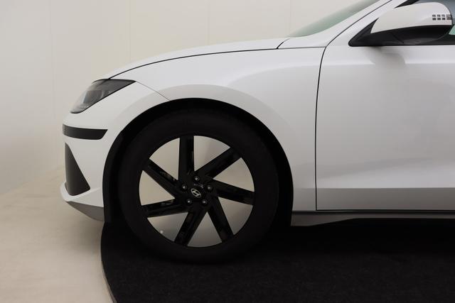 Hyundai IONIQ 6 Core 