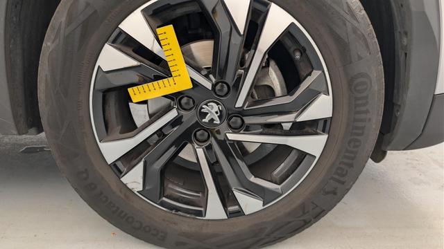 Peugeot 2008 PureTech 130 S&S BVM6 Allure Pack 