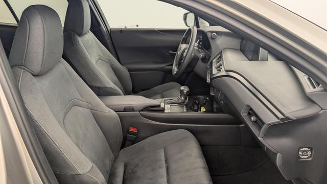 Lexus UX 250h 2WD Premium Edition 