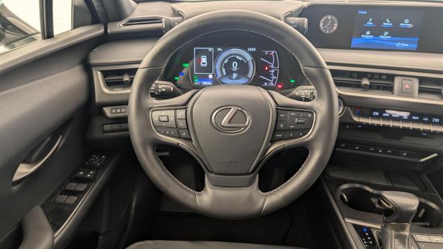 Lexus UX 250h 2WD Premium Edition 