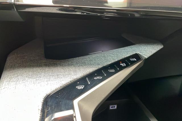 Peugeot 3008 Hybrid 145 e-DCS6 Allure 
