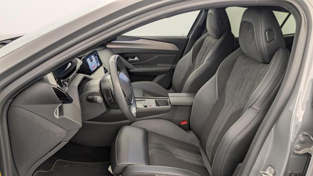 Peugeot 408 PHEV 225 e-EAT8 GT 