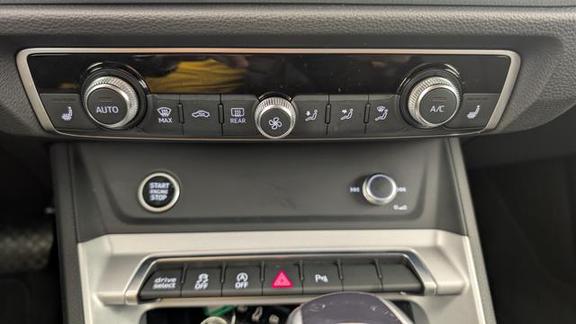 Audi Q3 35 TDI 150 ch S tronic 7 Design 