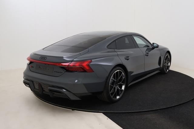 Audi RS e-tron GT 