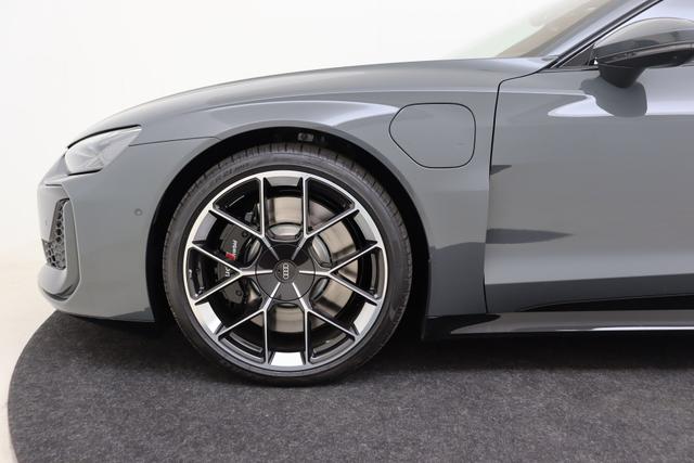 Audi RS e-tron GT 