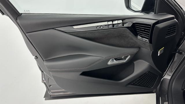 DS Automobiles 4 Performance Line 