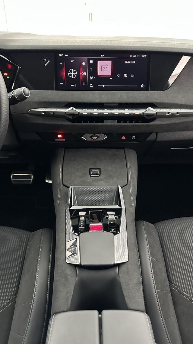 DS Automobiles 4 Performance Line 