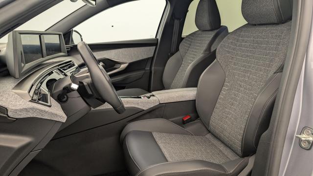Peugeot 5008 HYBRID 145 CH E-DCS6 ALLURE 