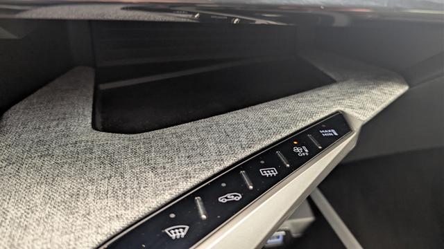 Peugeot 5008 HYBRID 145 CH E-DCS6 ALLURE 