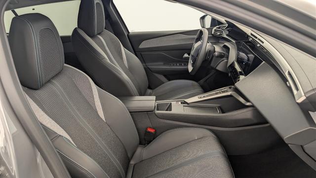 Peugeot 408 Hybrid 136 e-DCS6 Allure 