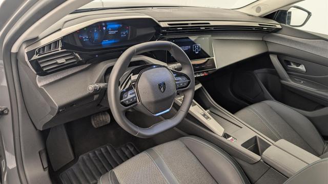 Peugeot 408 Hybrid 136 e-DCS6 Allure 