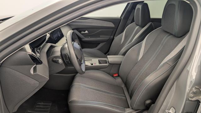 Peugeot 408 Hybrid 136 e-DCS6 Allure 