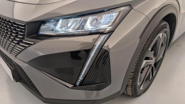 Peugeot 408 Hybrid 136 e-DCS6 Allure 