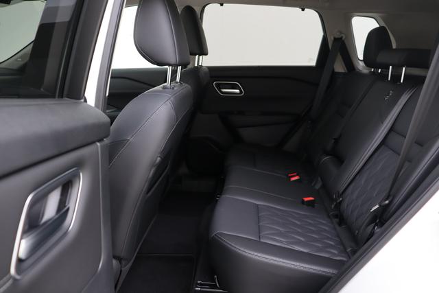 Nissan X-Trail Tekna / 20 alloys Premium Pack (MY24) 