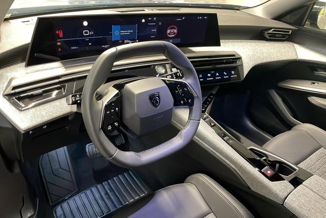 Peugeot 5008 HYBRID 145 CH E-DCS6 ALLURE 