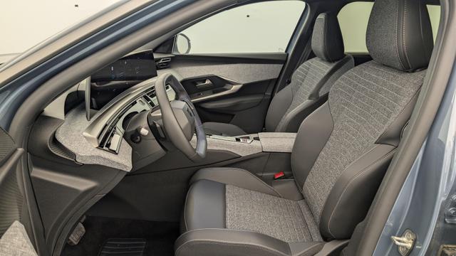 Peugeot 5008 HYBRID 145 CH E-DCS6 ALLURE 