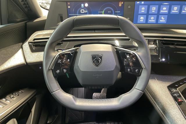 Peugeot 5008 HYBRID 145 CH E-DCS6 ALLURE 