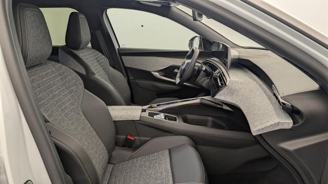 Peugeot 5008 HYBRID 145 CH E-DCS6 ALLURE 