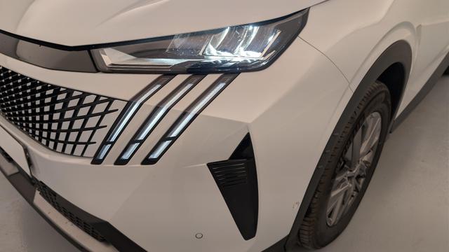 Peugeot 5008 HYBRID 145 CH E-DCS6 ALLURE 