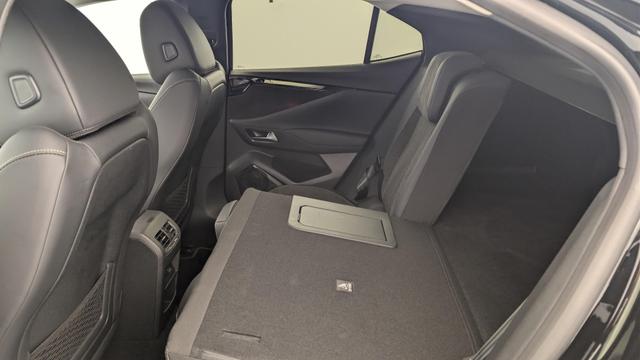 DS Automobiles 4 Hybride 145 e-DCT6 Etoile - Alcantara 