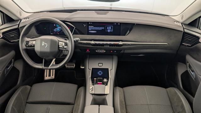 DS Automobiles 4 Hybride 145 e-DCT6 Etoile - Alcantara 