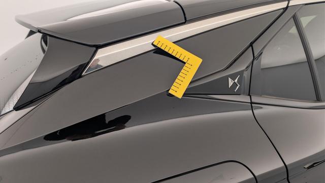 DS Automobiles 4 Hybride 145 e-DCT6 Etoile - Alcantara 