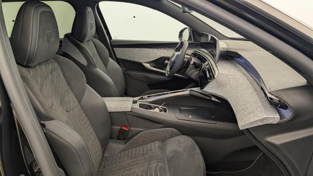 Peugeot 5008 HYBRID 145CH E-DCS6 GT 