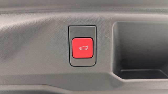 Peugeot 5008 HYBRID 145CH E-DCS6 GT 