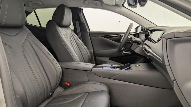 DS Automobiles 4 PureTech 130 EAT8 Rivoli 