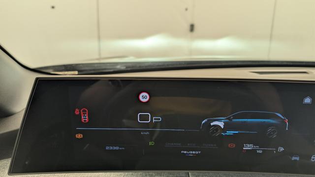 Peugeot 5008 HYBRID 145 CH E-DCS6 ALLURE 