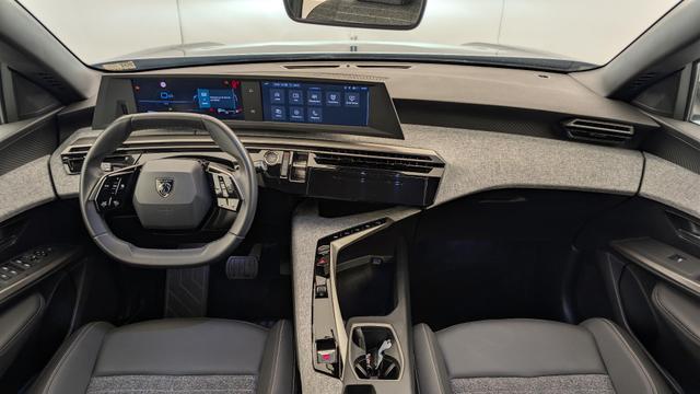 Peugeot 5008 HYBRID 145 CH E-DCS6 ALLURE 