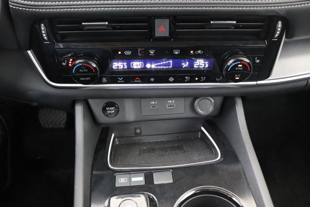 Nissan X-Trail N-Connecta 5pl HUD AFA 19" 