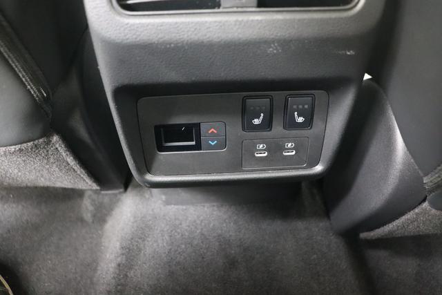 Nissan X-Trail N-Connecta 5pl HUD AFA 19" 