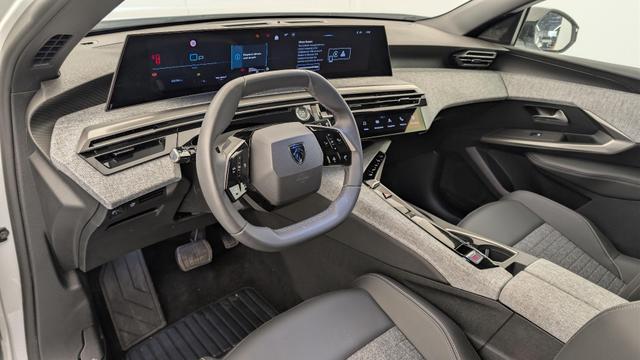 Peugeot 5008 HYBRID 145 CH E-DCS6 ALLURE 