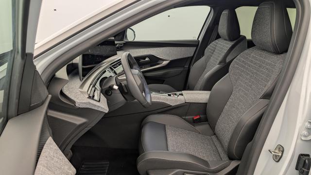Peugeot 5008 HYBRID 145 CH E-DCS6 ALLURE 