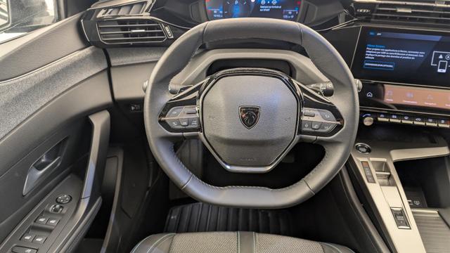 Peugeot 408 Hybrid 136 e-DCS6 Allure 