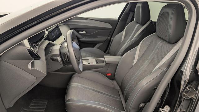 Peugeot 408 Hybrid 136 e-DCS6 Allure 