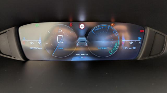 Peugeot 408 Hybrid 136 e-DCS6 Allure 