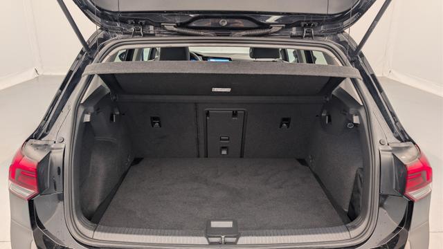 Volkswagen Golf 1.5 ETSI OPF 130 DSG7 STYLE 