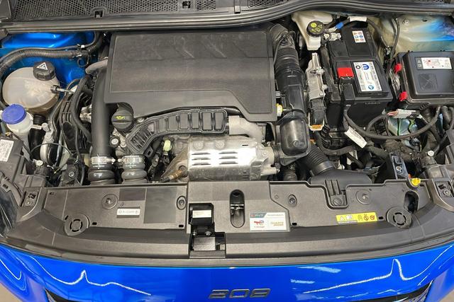 Peugeot 208 PureTech 100 S&S EAT8 Allure 