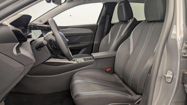 Peugeot 408 Hybrid 145 e-DCS6 Allure 