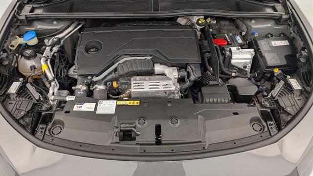 Peugeot 408 Hybrid 145 e-DCS6 Allure 