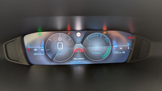 Peugeot 408 Hybrid 145 e-DCS6 Allure 